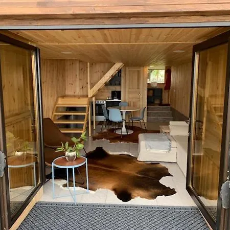 ロッジ Small Vinter Summer House Käsmu